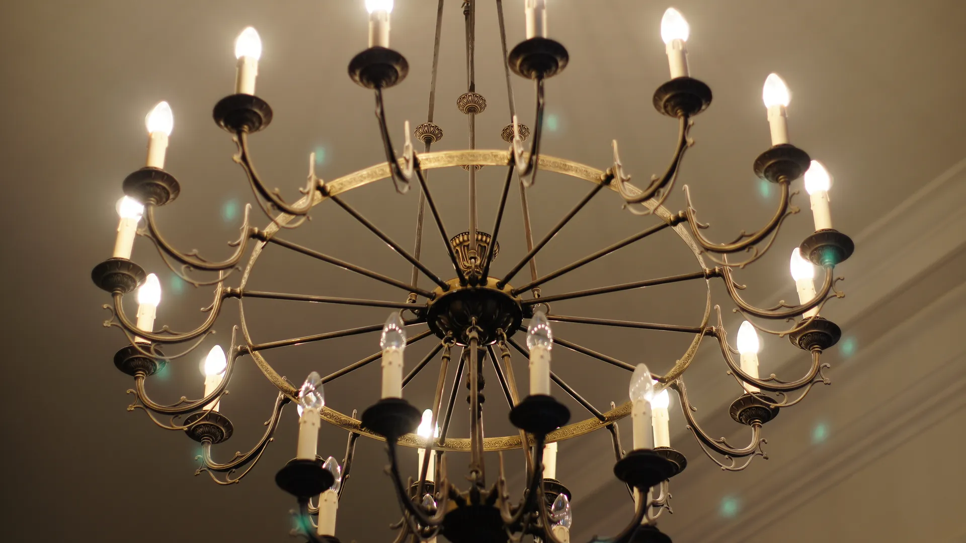 Жители села под Киевом перекрыли дорогу из-за многочасового отключения света