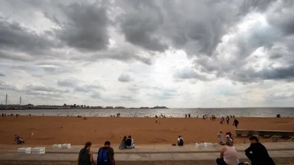 В Санкт-Петербурге запретили купаться в городских водоемах