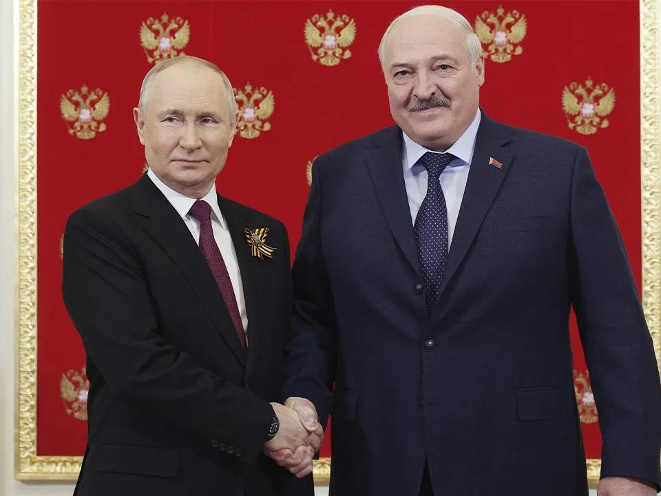 Политолог Гусев рассказал, зачем Лукашенко срочно собирается в Москву к Путину