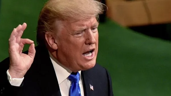 Трамп резко раскритиковал свою помощницу по коммуникациям